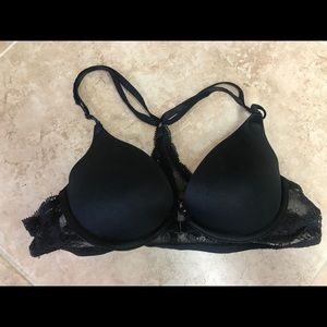 Xhilaration Shine Scoop Front Close Bra
